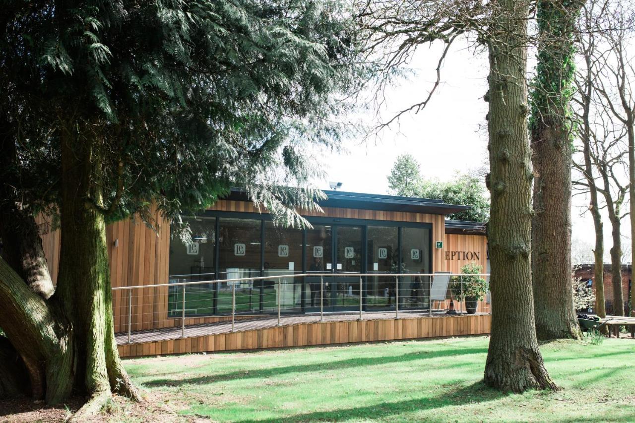 Hotel Lane End High Wycombe Exteriér fotografie